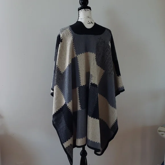 Gray Plaid Women WOOL Blend  Open Front Boho Cape Wrap Sweater Coat - Picture 7 of 16